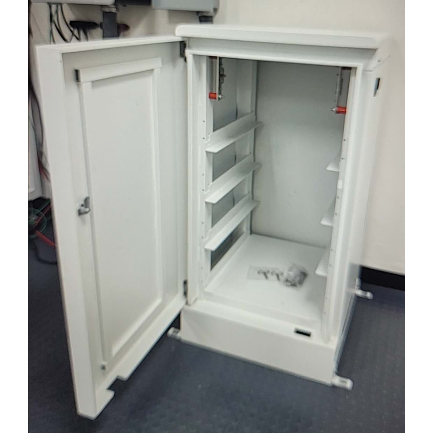 Deye 4 Slot Battery Cabinet for SE-G5.1 Pro-B